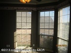 4th image of 6208 Montview Dr