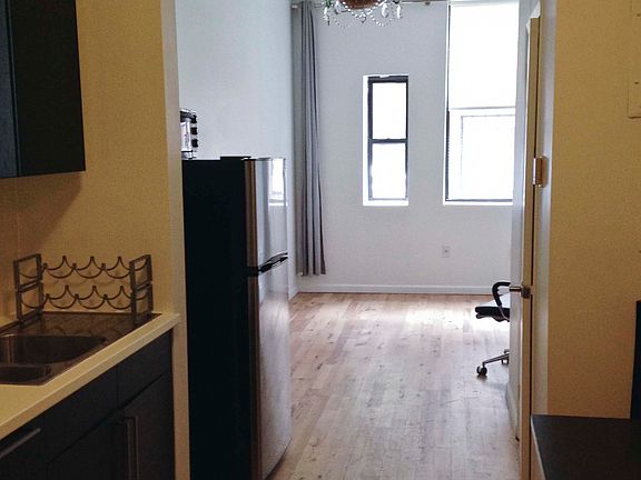 2nd image of 310 W 133rd St APT 3
