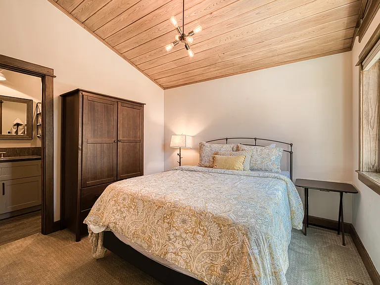 8204 Meeks Bay Ave — Photo 18