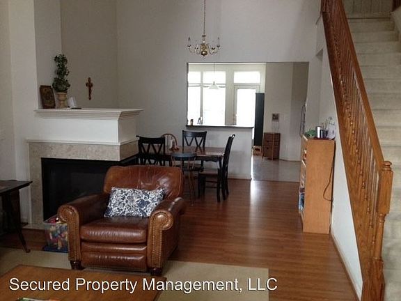 5th image of 191 Onyx Way