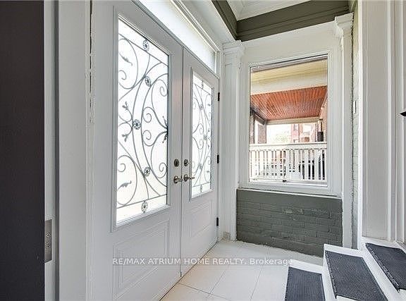 3rd image of 179 Spadina Rd Unit 3