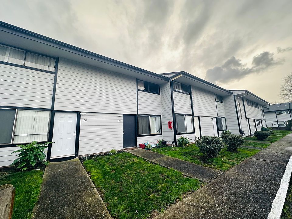1st image of 3035 Maryland St #101
