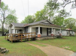 116 E Campbell Ave, Geneva, AL 36340