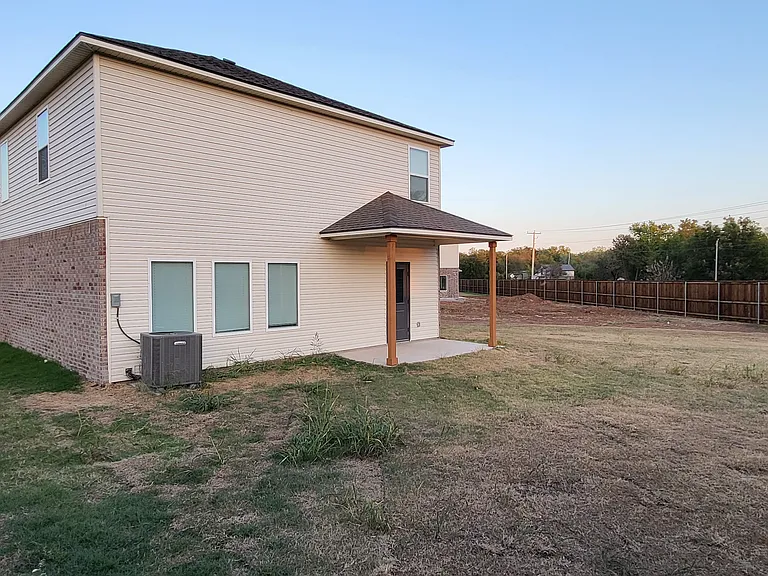 2215 W 31st Pl — Photo 27