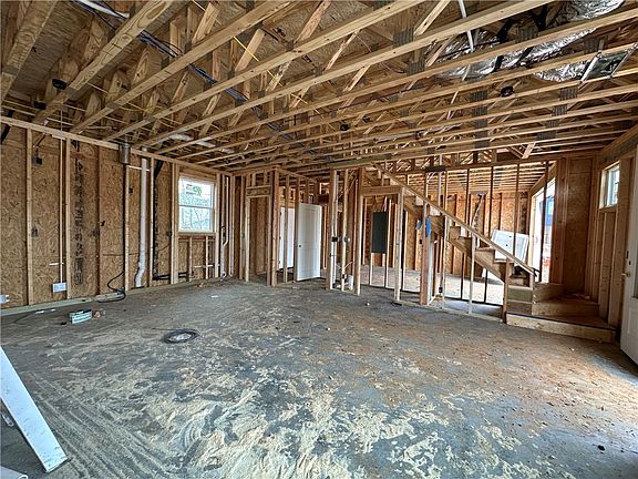 5th image of 2616 W Berkley Ave