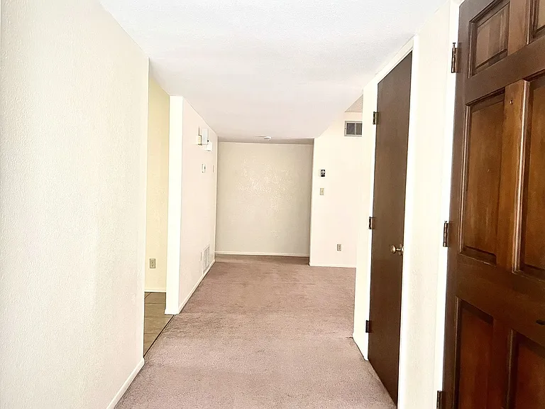 5111 Paseo Las Palmas — Photo 10