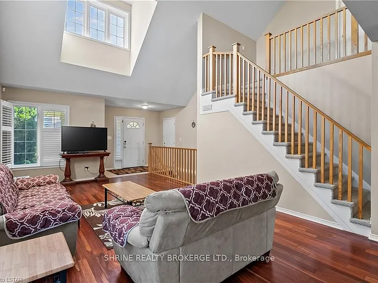 1841 Foxwood Ave #UPPER — Photo 8