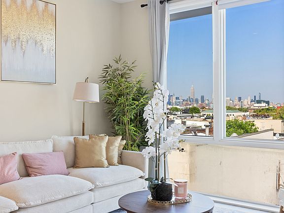5th image of 10 Lincoln St #3E