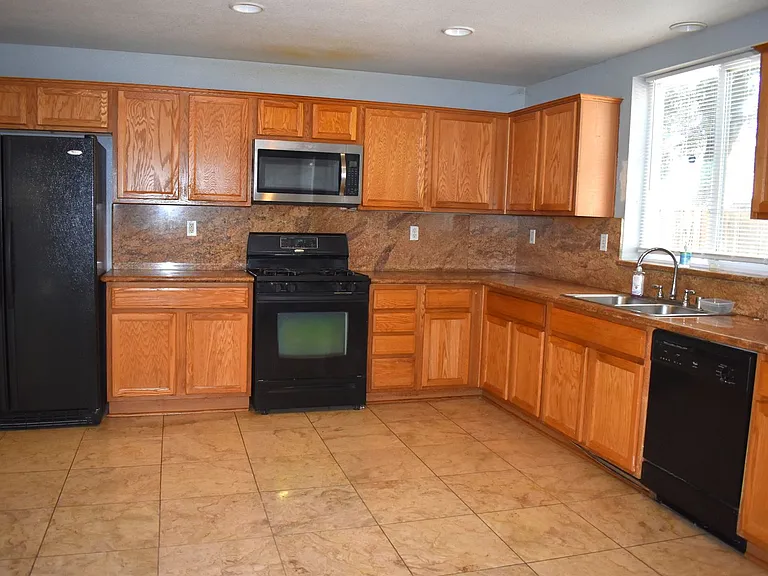 4213 Kirsten Dr — Photo 5