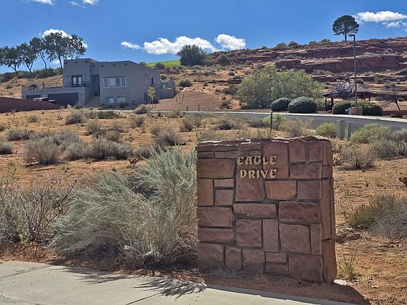 3rd image of 340 Eagle Dr