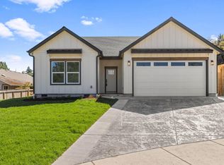 777 Kendall Dr, Grants Pass, OR 97527