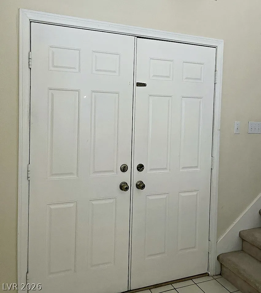 3 bed, 2.5 bath, 2316 sqft, $2,350 — Photo 3