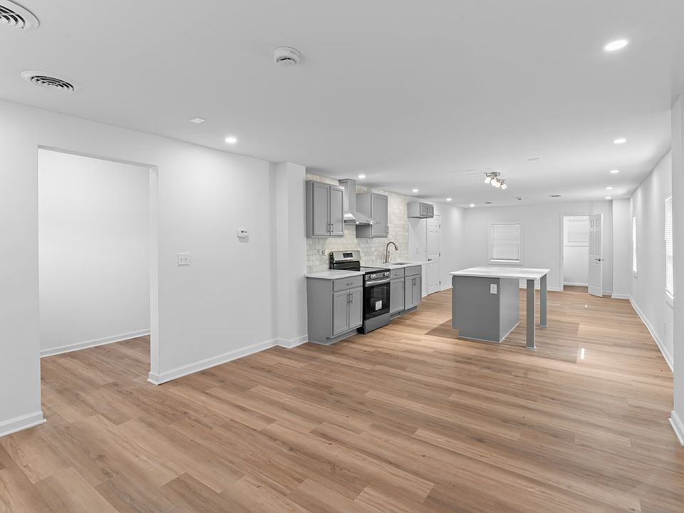 1st image of 815 Kickapoo St