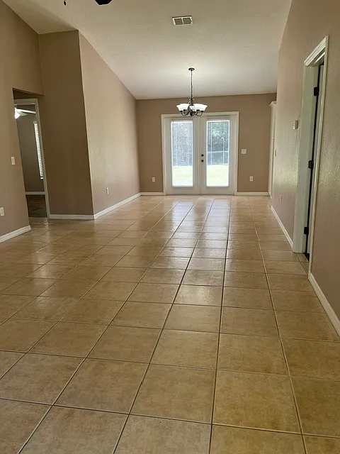 3 bed, 1500 sqft, $1,700 — Photo 4