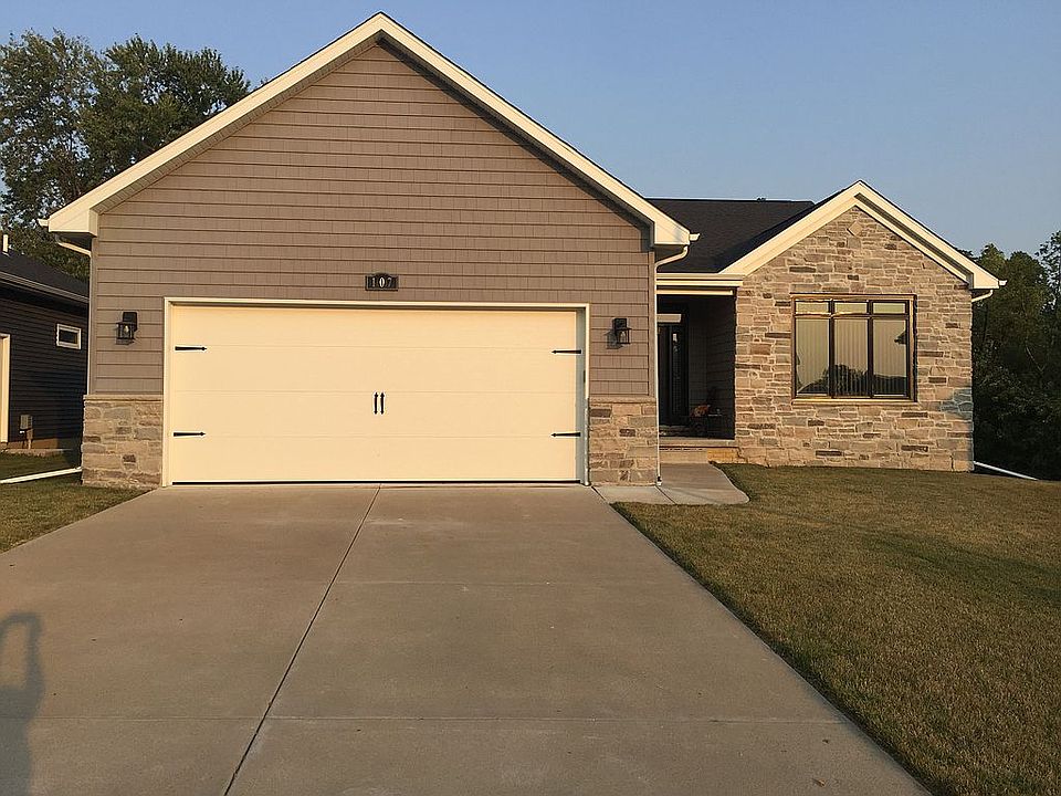 1st image of 107 Prairie Meadow Dr