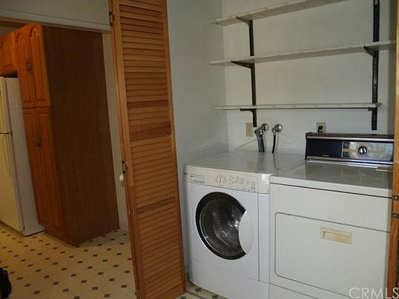 4th image of 2020 E Florida St