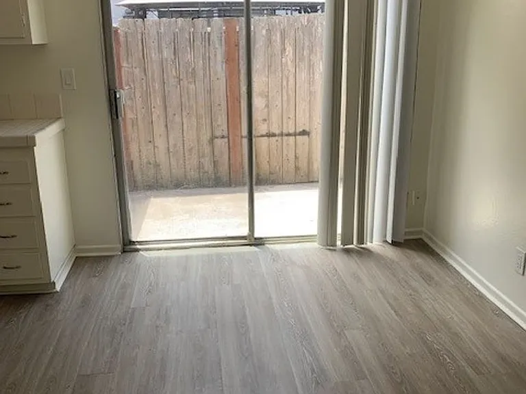 251 Mathilda Dr — Photo 13