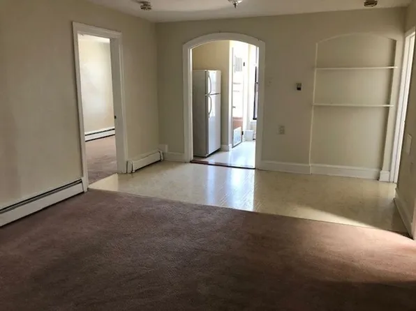 7950 Oxford Ave, Philadelphia, PA 19111