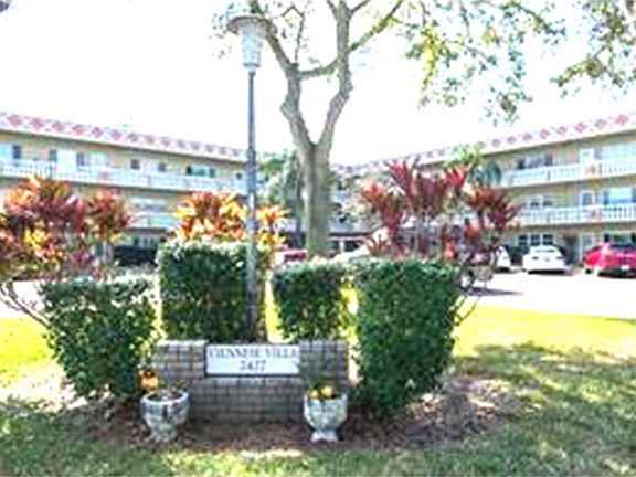 2nd image of 2427 Finlandia Ln APT 11