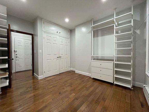 3rd image of 70 Manhattan Ave #2F