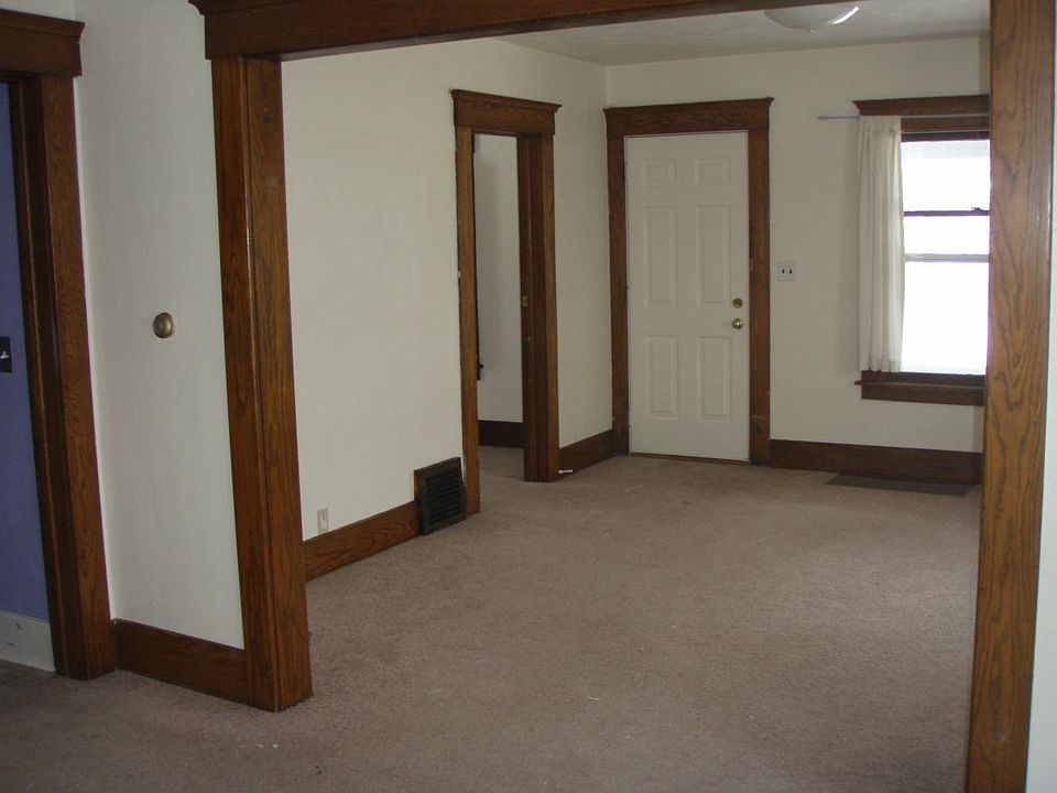 2nd image of 121 S Homer St