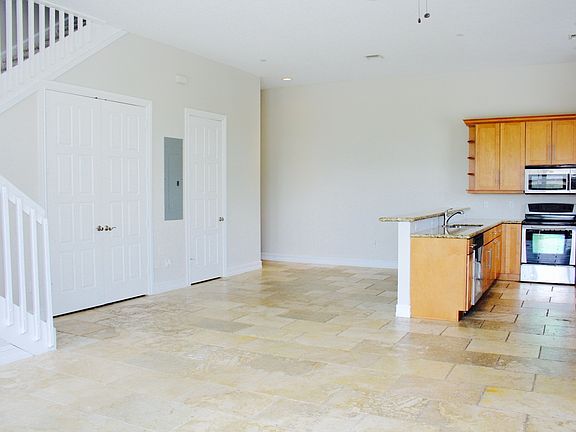 3rd image of 2350 Wilton Dr #2350