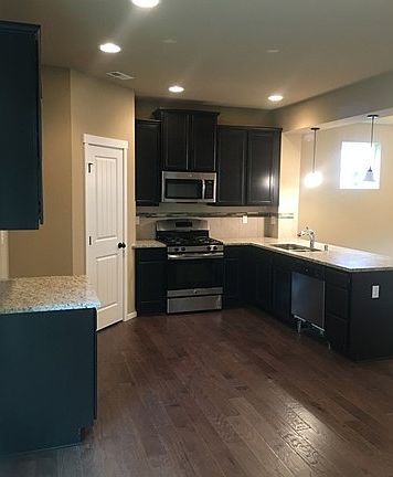 3rd image of 9924 9th Av Ct E