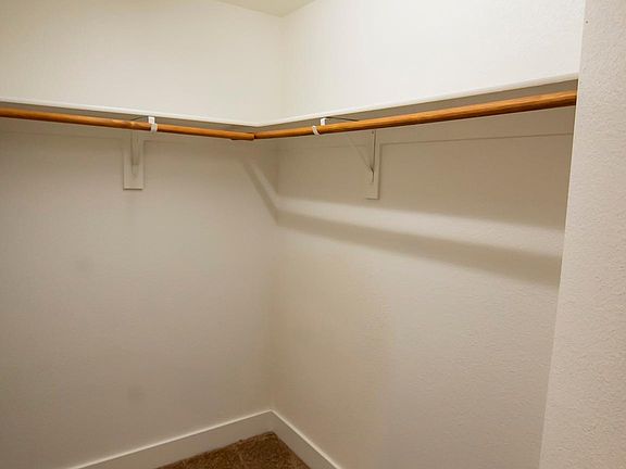 4th image of 3902 Ashton Dr