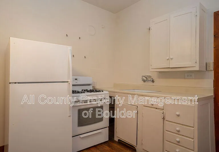 2408 8th St #4 — Photo 8