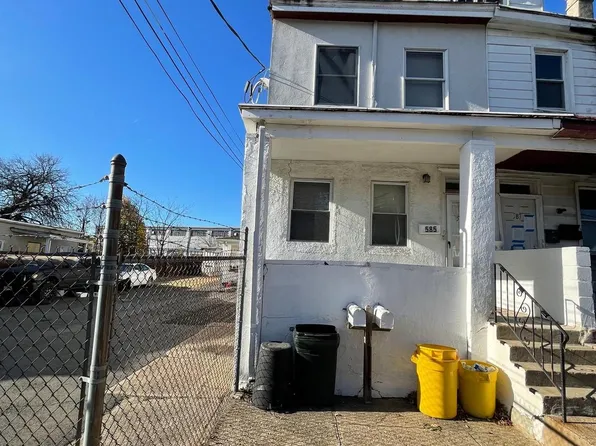 585 Roosevelt St, Trenton, NJ 08618