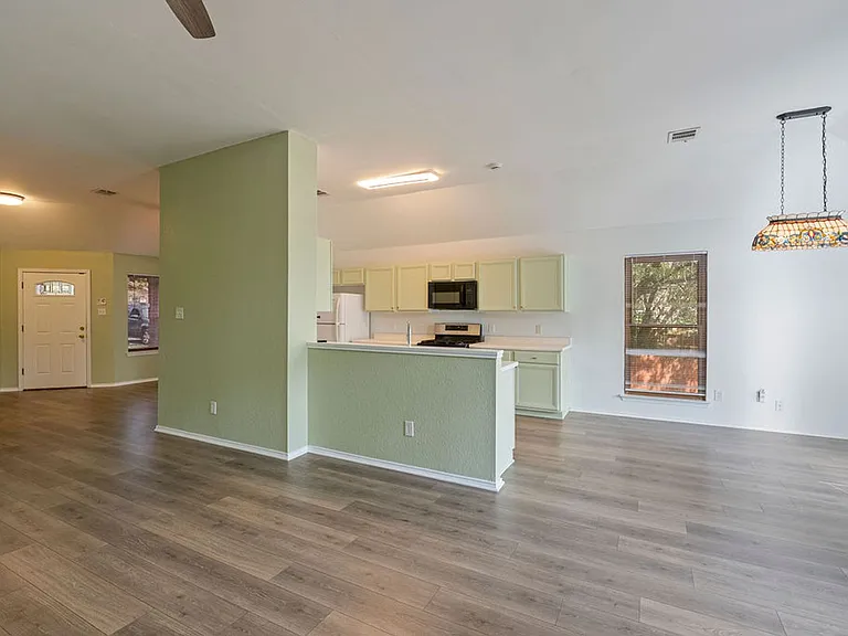2215 Patsy Pkwy — Photo 6