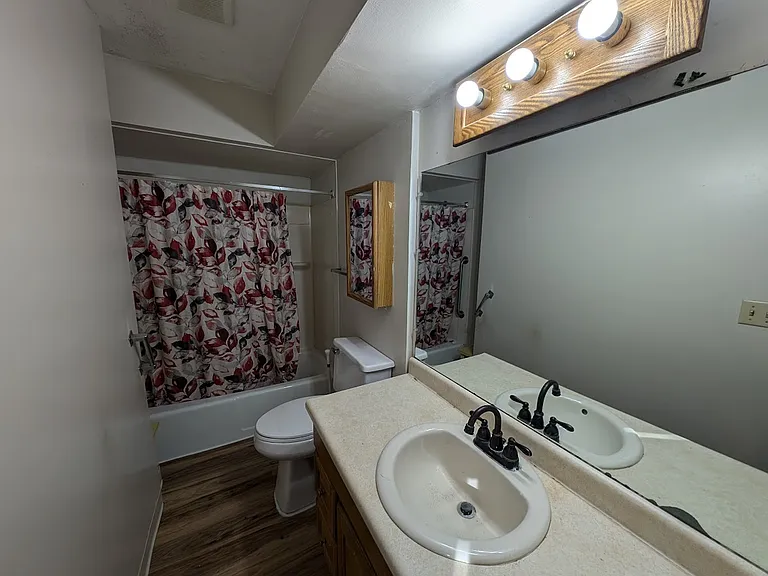 22 Meadow St — Photo 8