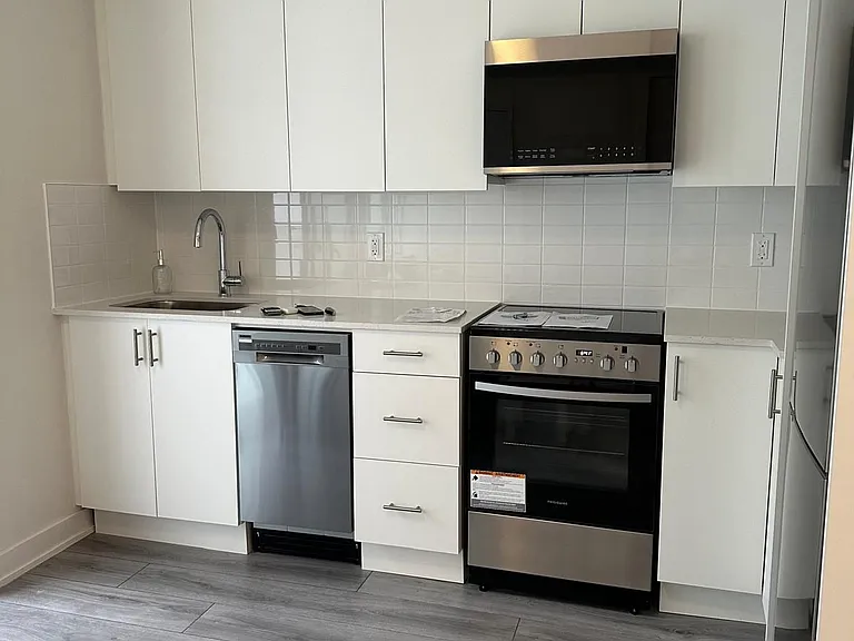 15 Ellerslie Ave #1103 — Photo 2