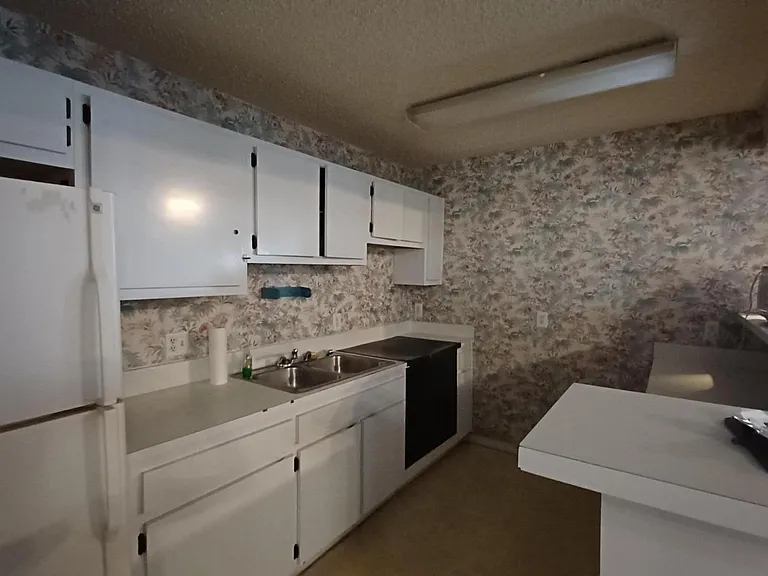 280 Ulster Ln — Photo 30