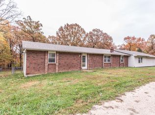 22160 Hunter Rd, Saint Robert, MO 65584