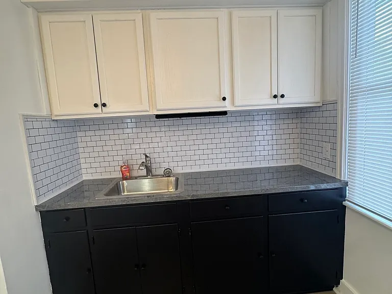 419 N Hanover St #1 — Photo 4