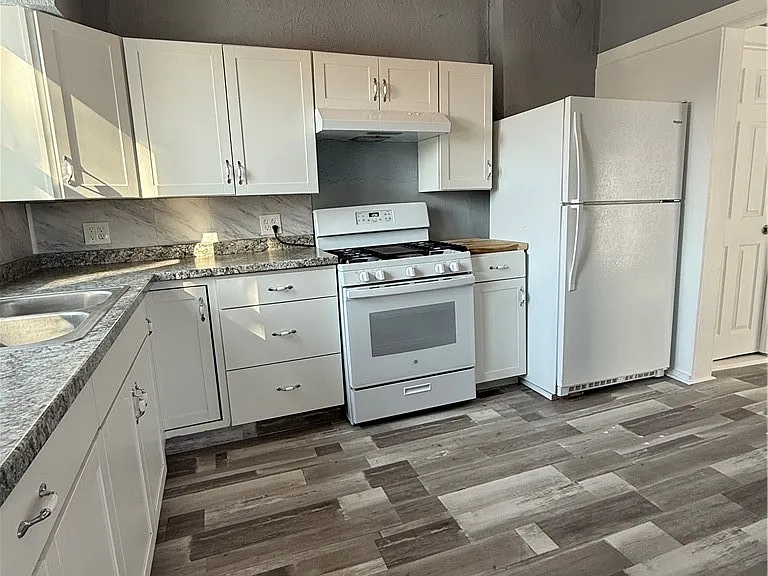 247 Princeton Ave — Photo 8