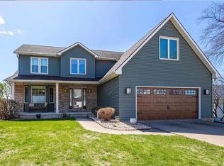 2173 Lindenwood Dr, Bettendorf, IA