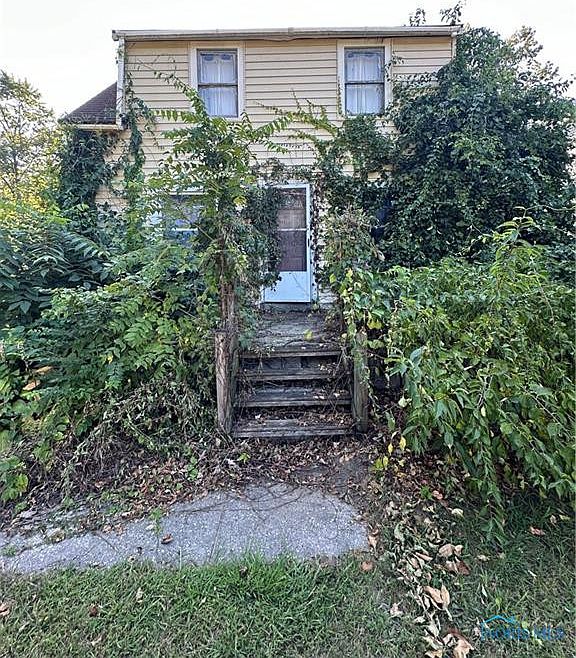 2nd image of 3339 Warner Ave