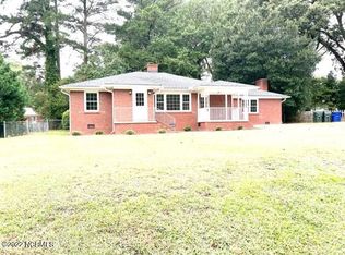 1627 Longwood Dr, Greenville, NC 27858