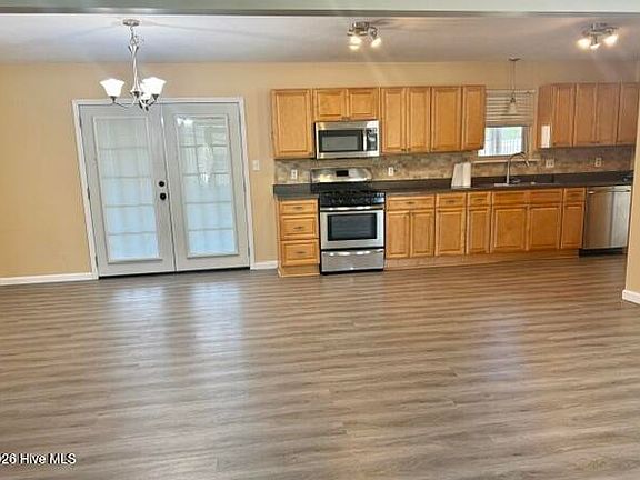 5th image of 4044 Old Trail Road W