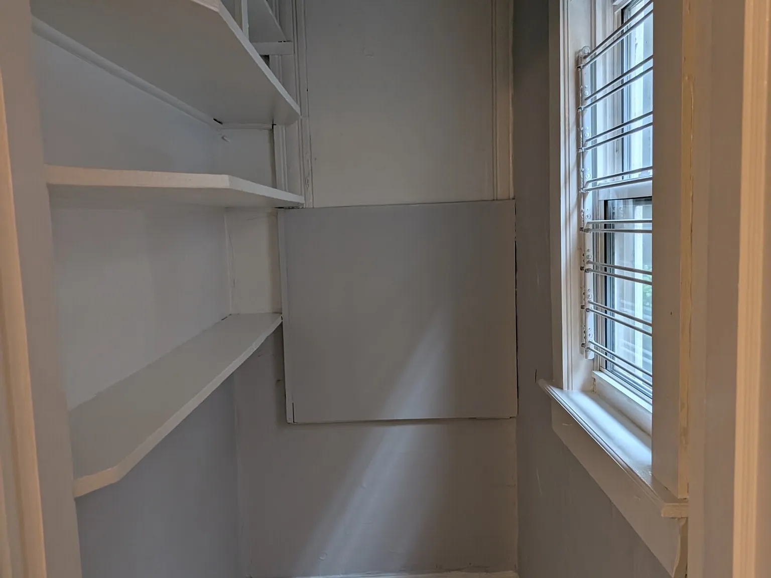 Studio, 1.0 bath, 400 sqft, $1,900 — Photo 3