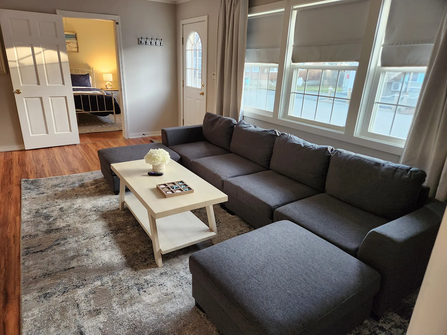 28 Reggio Ave — Photo 4