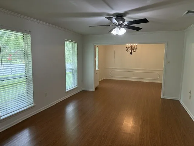 1266 Oakley Dr — Photo 4