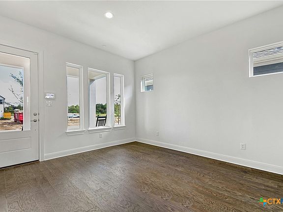 4th image of 627 Dorfstrasse