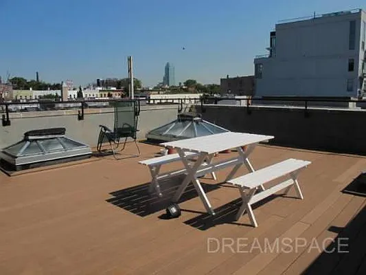 Rented by Dream Space Realty | media 23