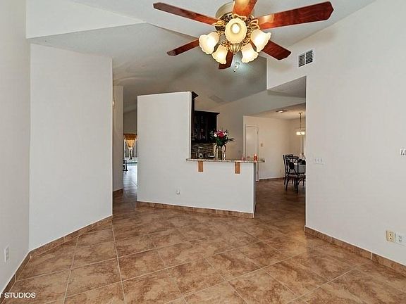 4th image of 112 Green Cove Ct