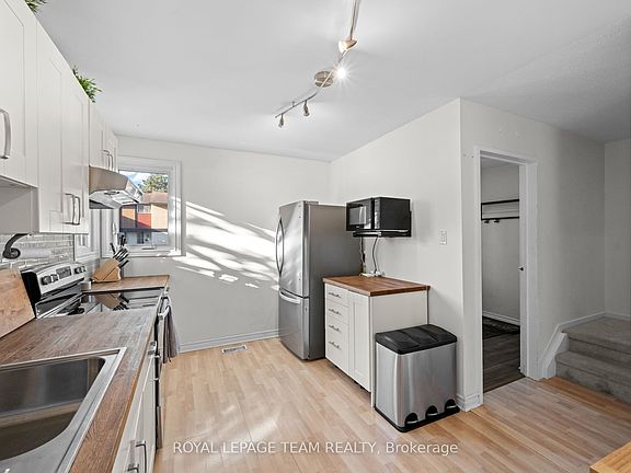 5th image of 61 McClintock Way #92