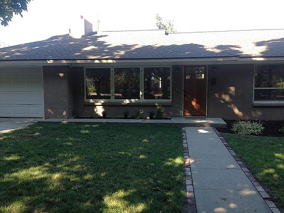 3rd image of 422 Pioneer Dr
