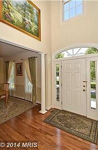 Two-story foyer